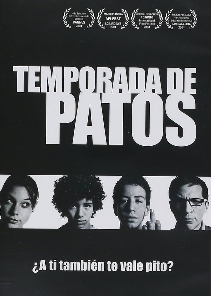 Temporada de Patos. Fernando Eimbcke. DVD en buen estado. formato muerto