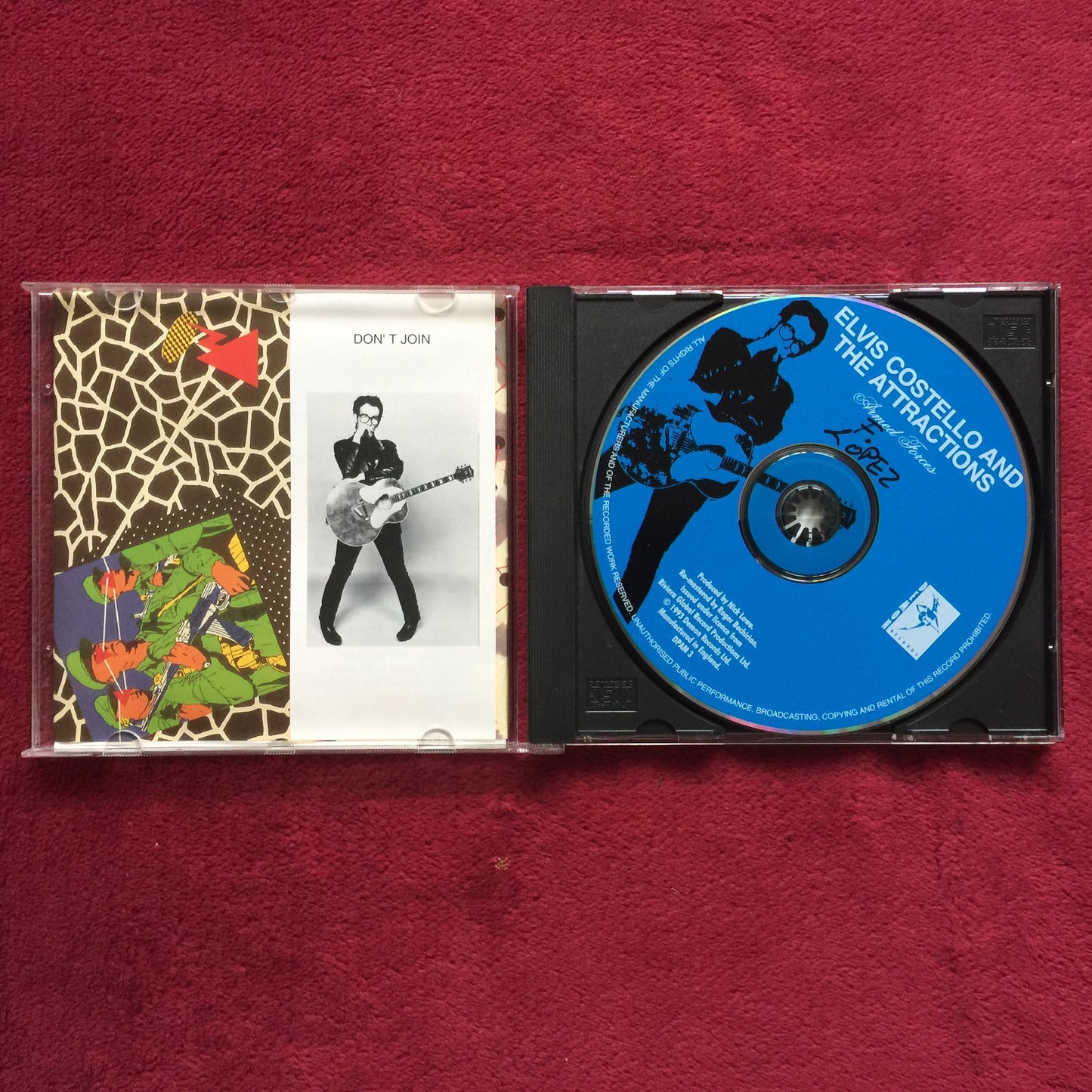 Elvis Costello and the Attractions. Armed Forces. Cd importado en excelente estado. formato muerto