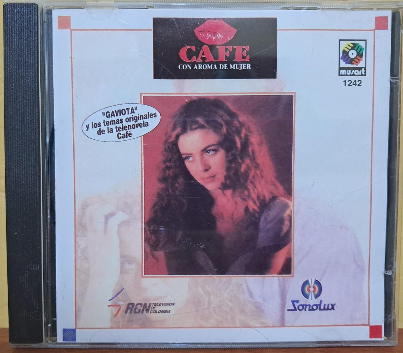 Café con aroma de mujer. Cd en buen estado. formato muerto