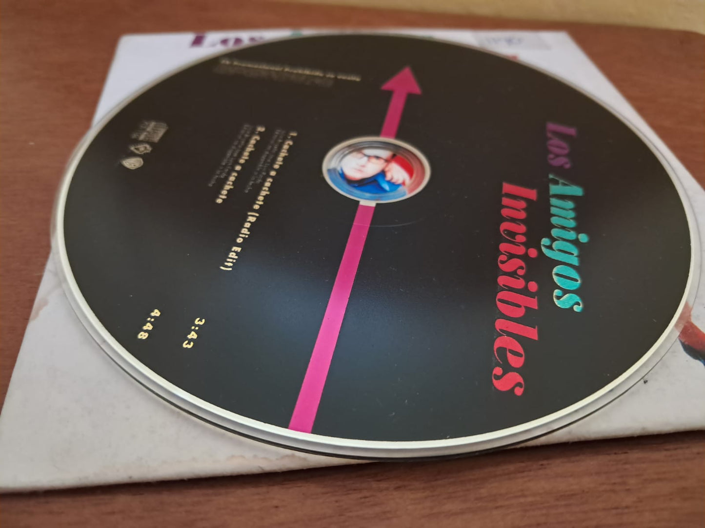 Los Amigos Invisibles – Cachete A Cachete. Cd single. formato muerto