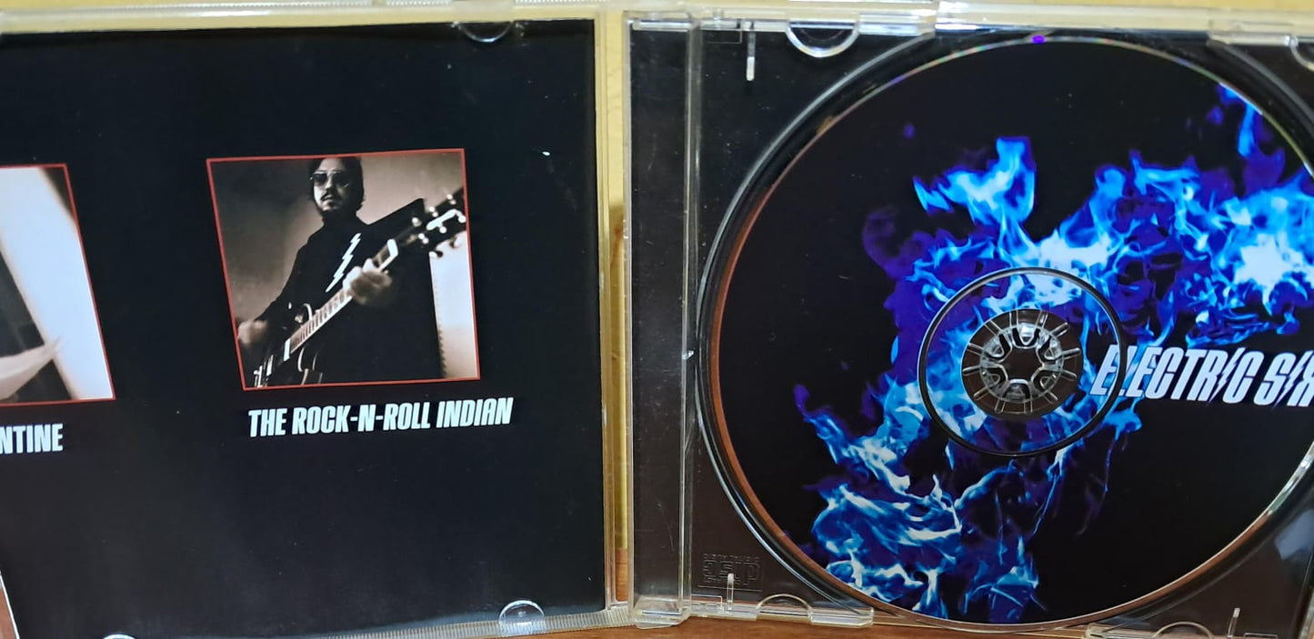 ELECTRIC SIX – FIRE. Cd en buen estado. formato muerto