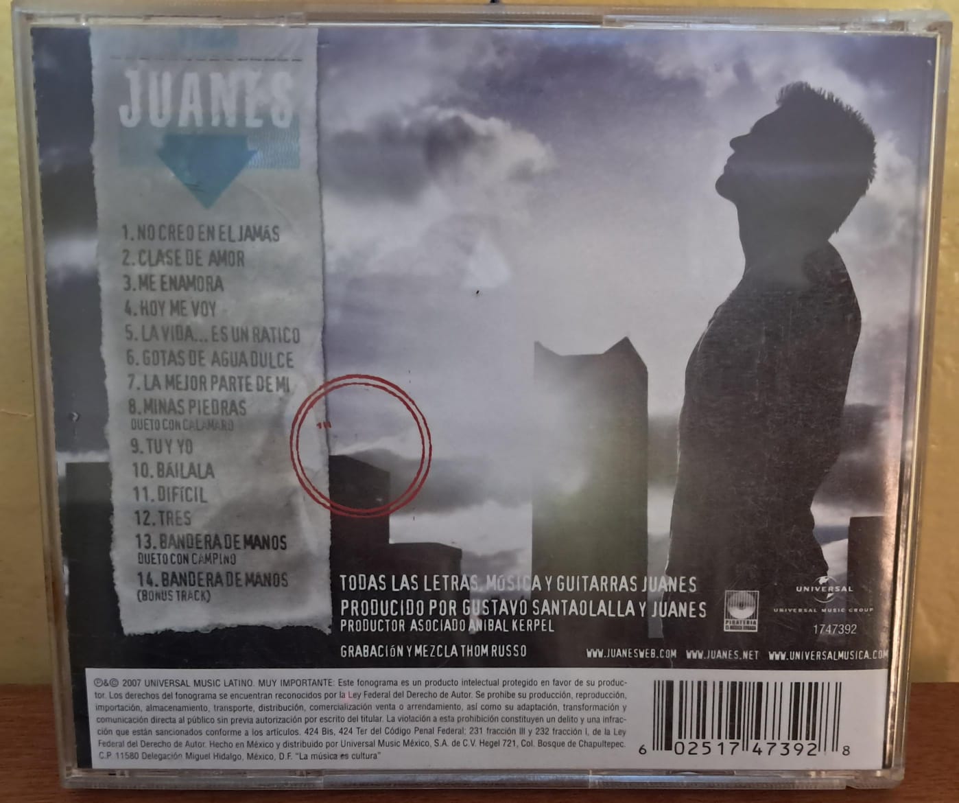 La Vida...Es Un Ratico. Cd en excelente estado. formato muerto