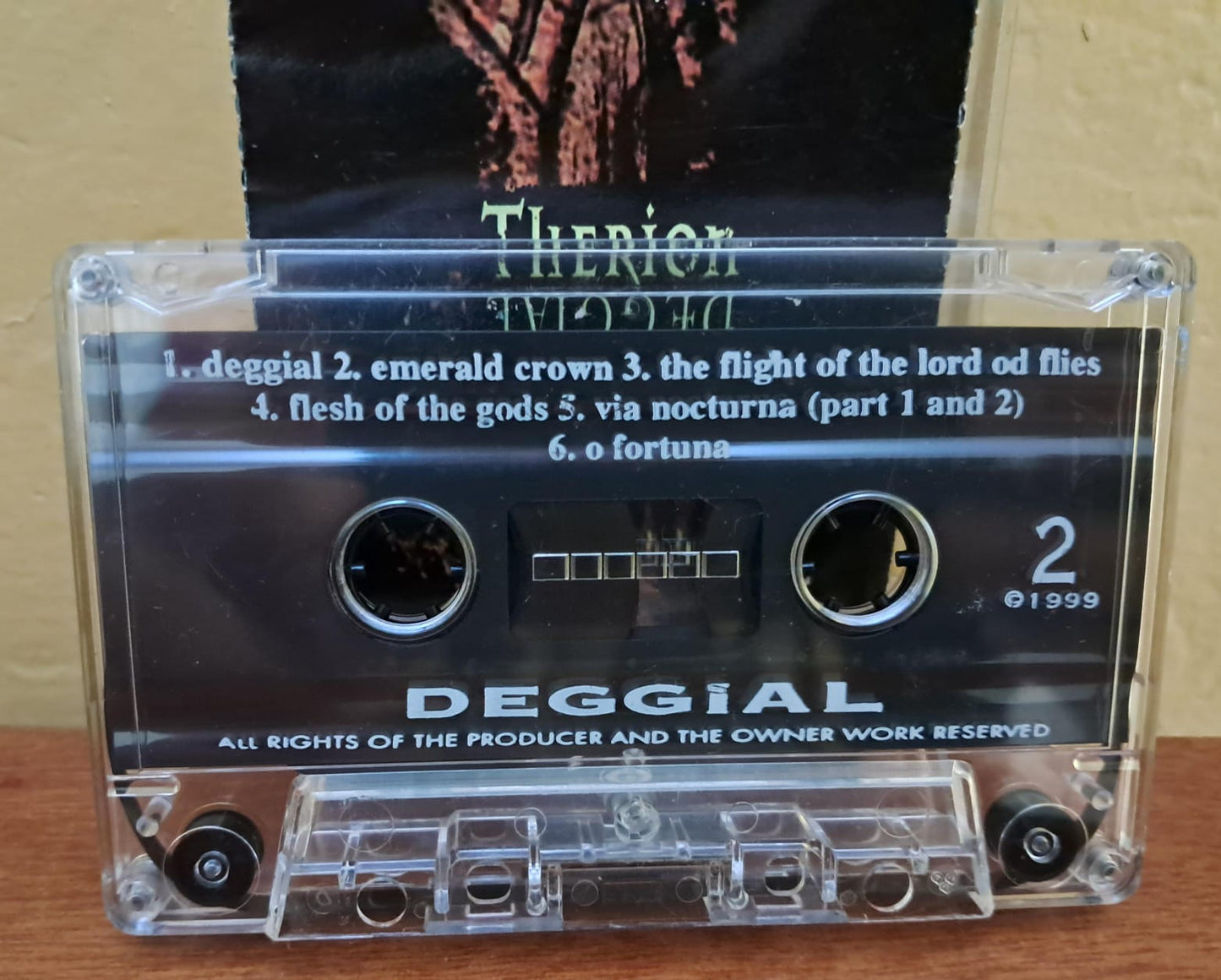 Therion - Deggial. Cassette con detalle.