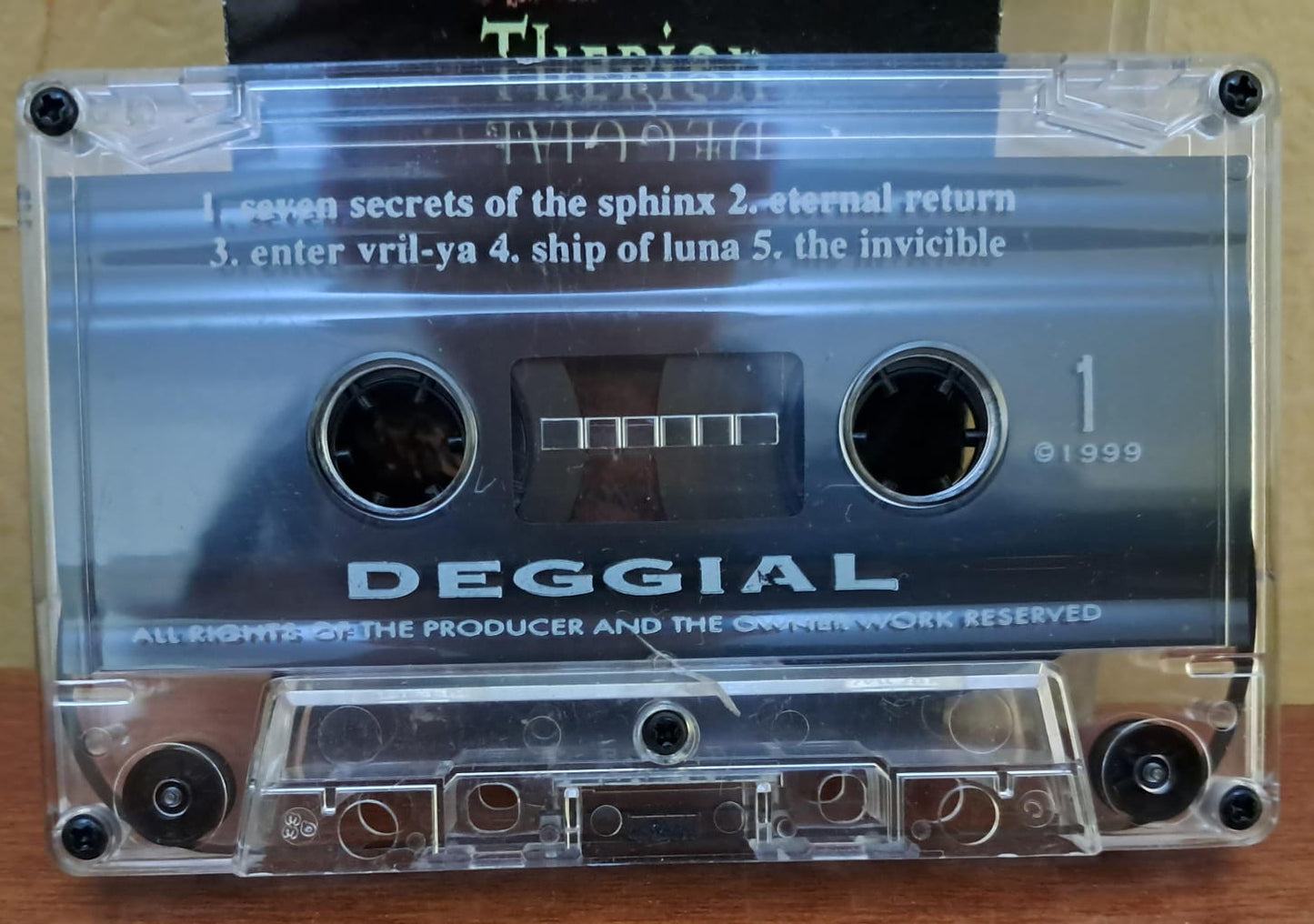 Therion - Deggial. Cassette con detalle.