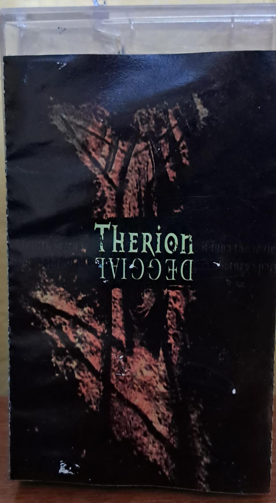 Therion - Deggial. Cassette con detalle.