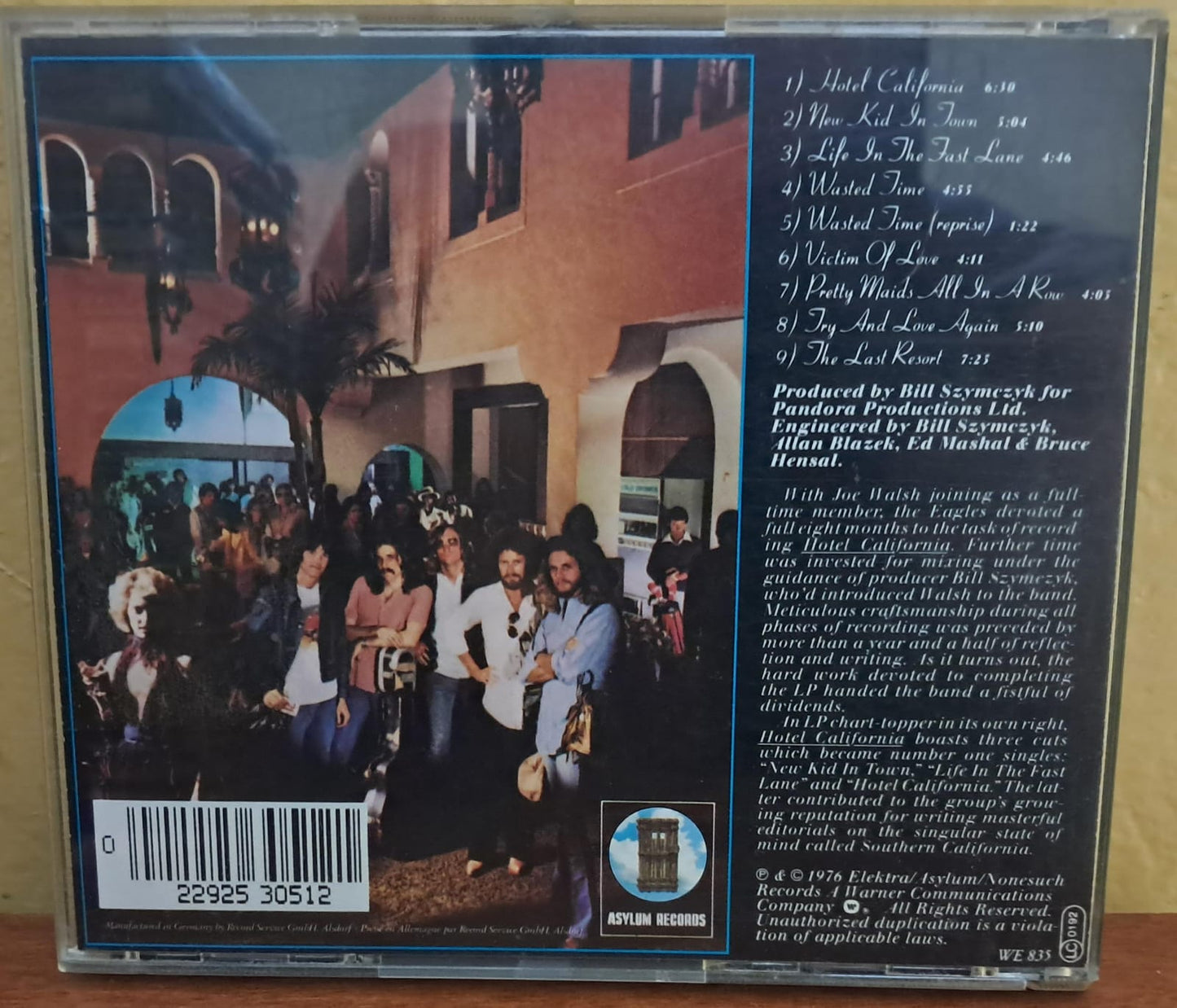 EAGLES - HOTEL CALIFORNIA. Cd importado buen estado. formato muerto