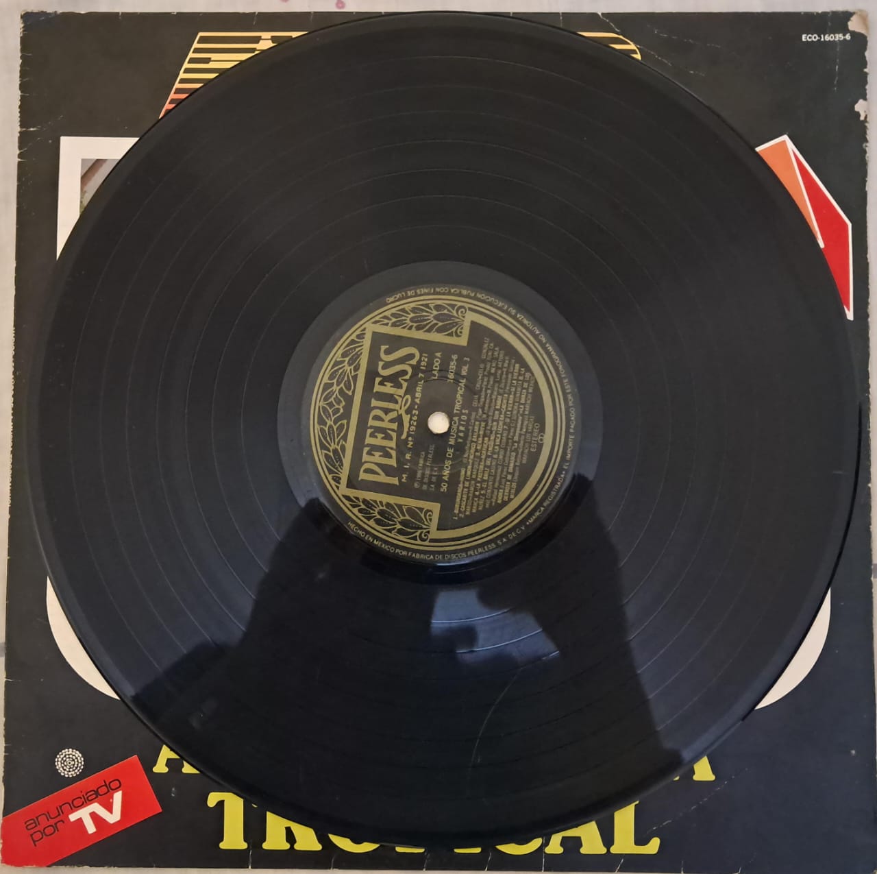Varios – 50 Años De Música Tropical Vol. 3. Vinilo con marcas de uso se reproduce correctamente. formato muerto