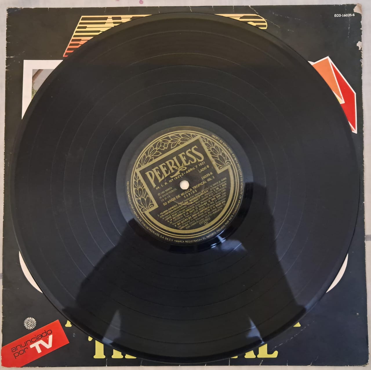 Varios – 50 Años De Música Tropical Vol. 3. Vinilo con marcas de uso se reproduce correctamente. formato muerto