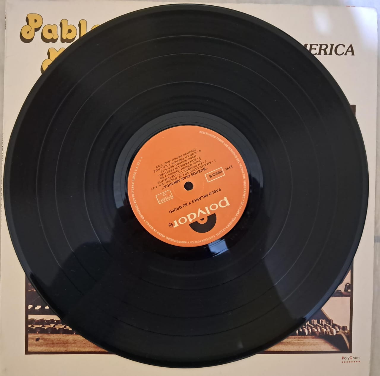 Pablo Milanes Y Su Grupo – Buenos Dias America. Vinilo en buen estado. formato muerto