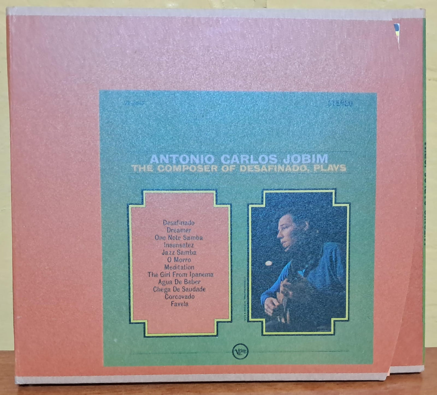 ANTONIO CARLOS JOBIM – THE COMPOSER OF DESAFINADO, PLAYS. Cd importado en excelente estado. formato muerto