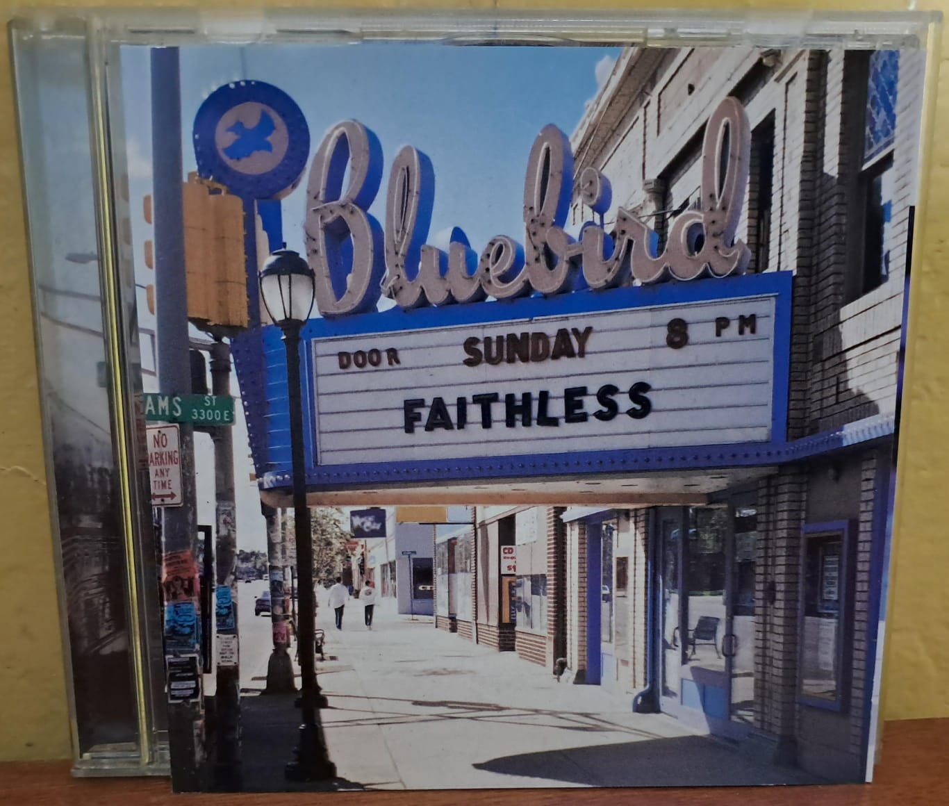 FAITHLESS – SUNDAY 8PM. CD en buen estado. formato muerto