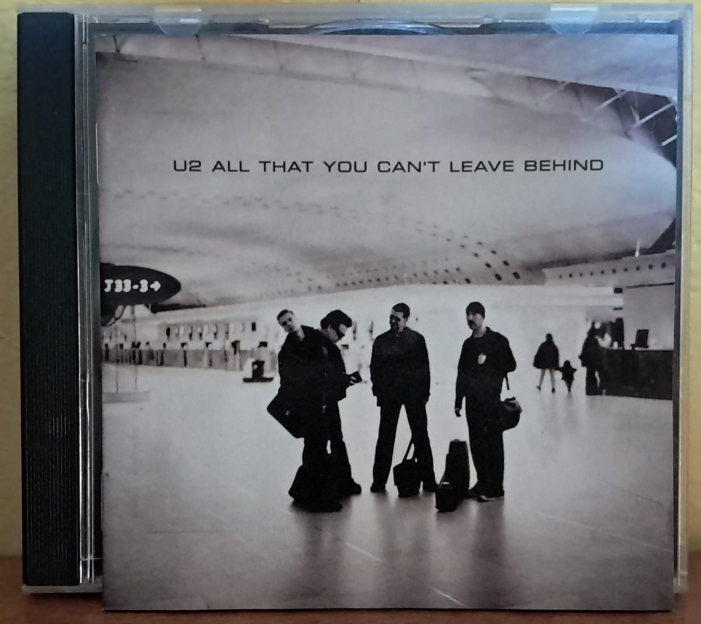 U2 – All That You Can’t Leave Behind. Cd en buen estado. formato muerto