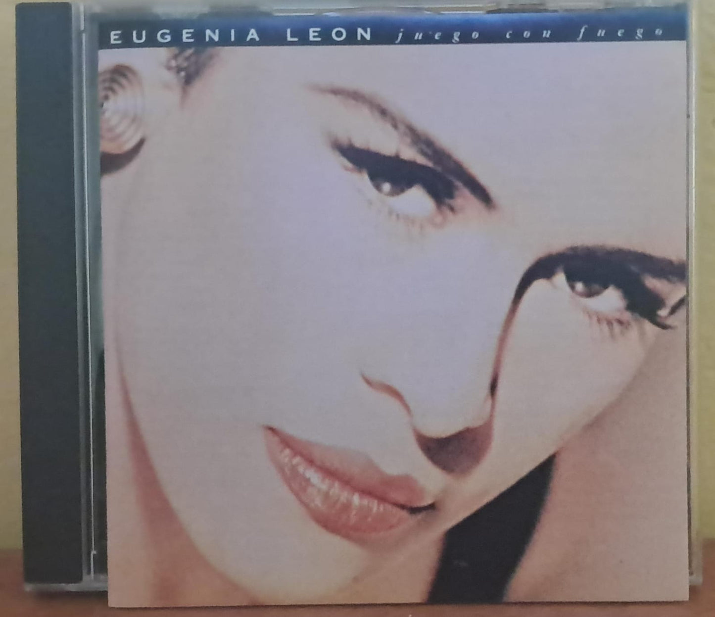 Eugenia León – Juego Con Fuego. Cd en buen estado. formato muerto