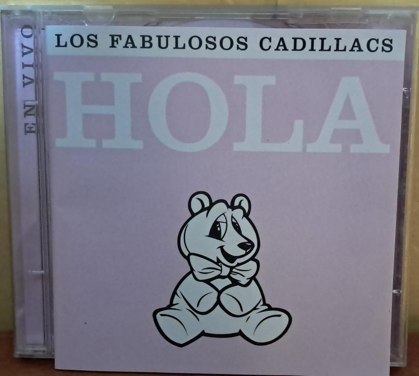 Los Fabulosos Cadillacs – Hola. Cd en buen estado. formato muerto