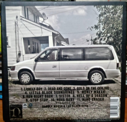 The Black Keys. El Camino. CD. Buen estado. Funda Digipack cuádruple. tienda de discos en méxico formato muerto