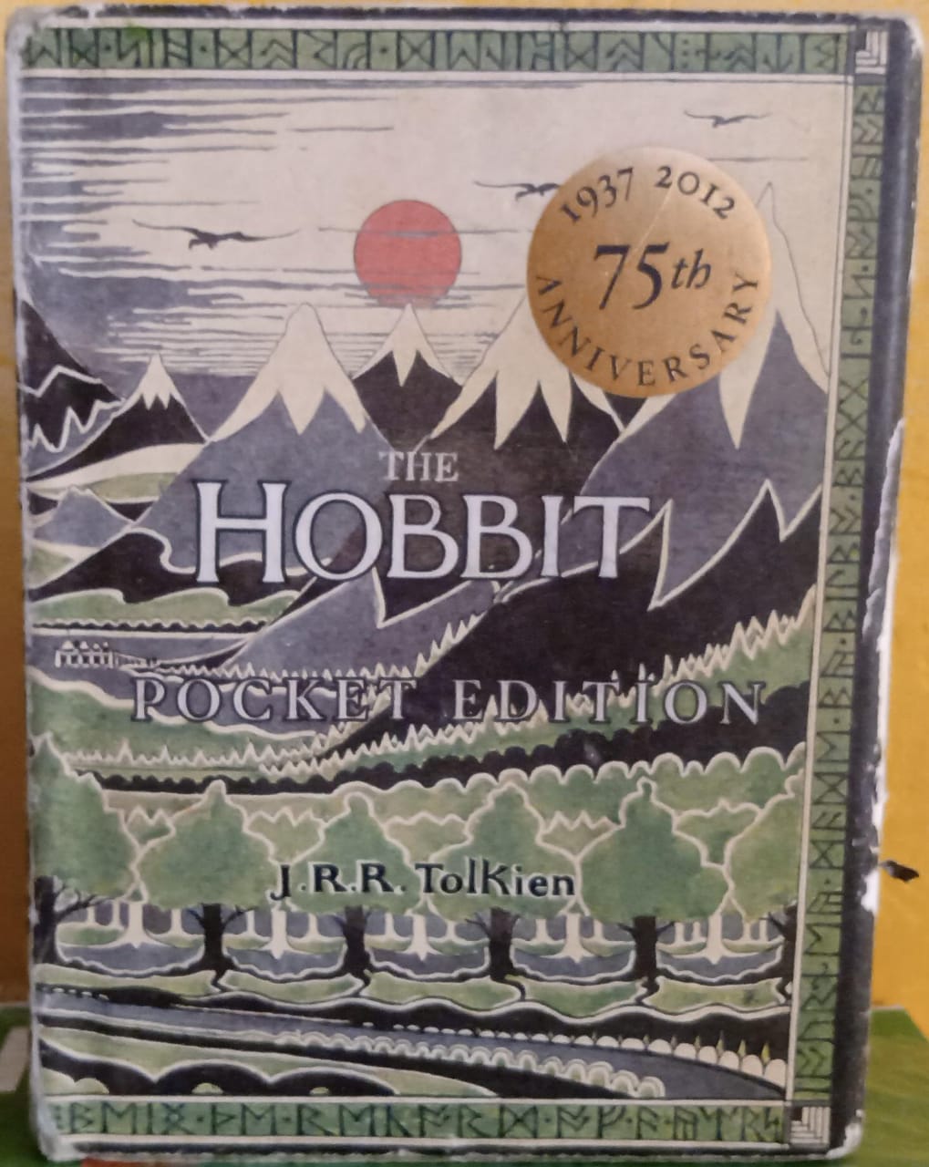 The Hobbit 75th Anniversary Pocket Edition. Libro. Inglés.