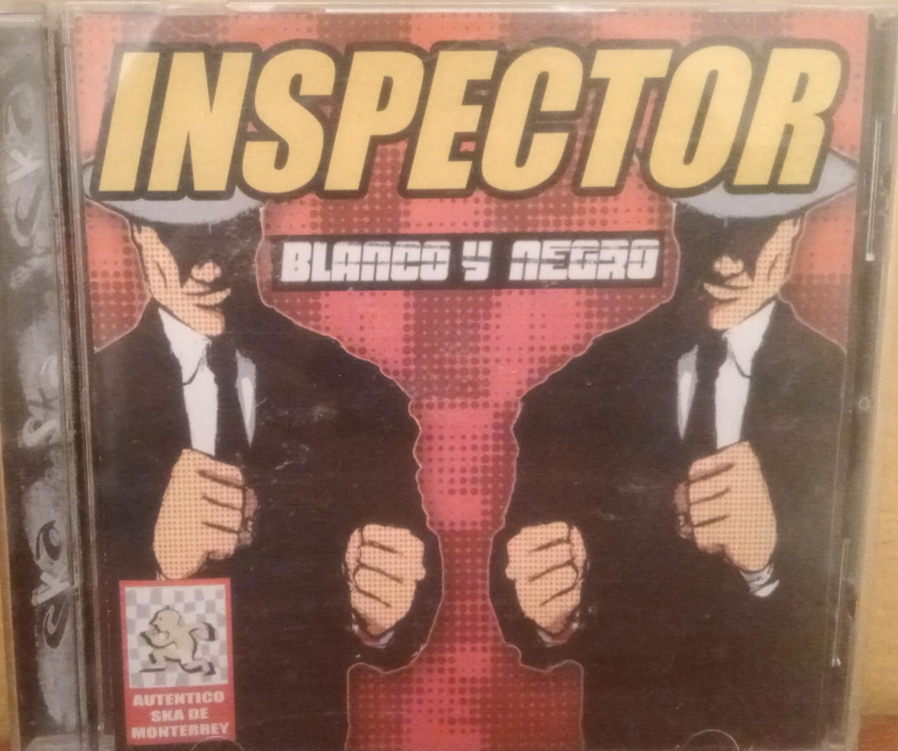 Inspector – Blanco Y Negro. Cd en buen estado.