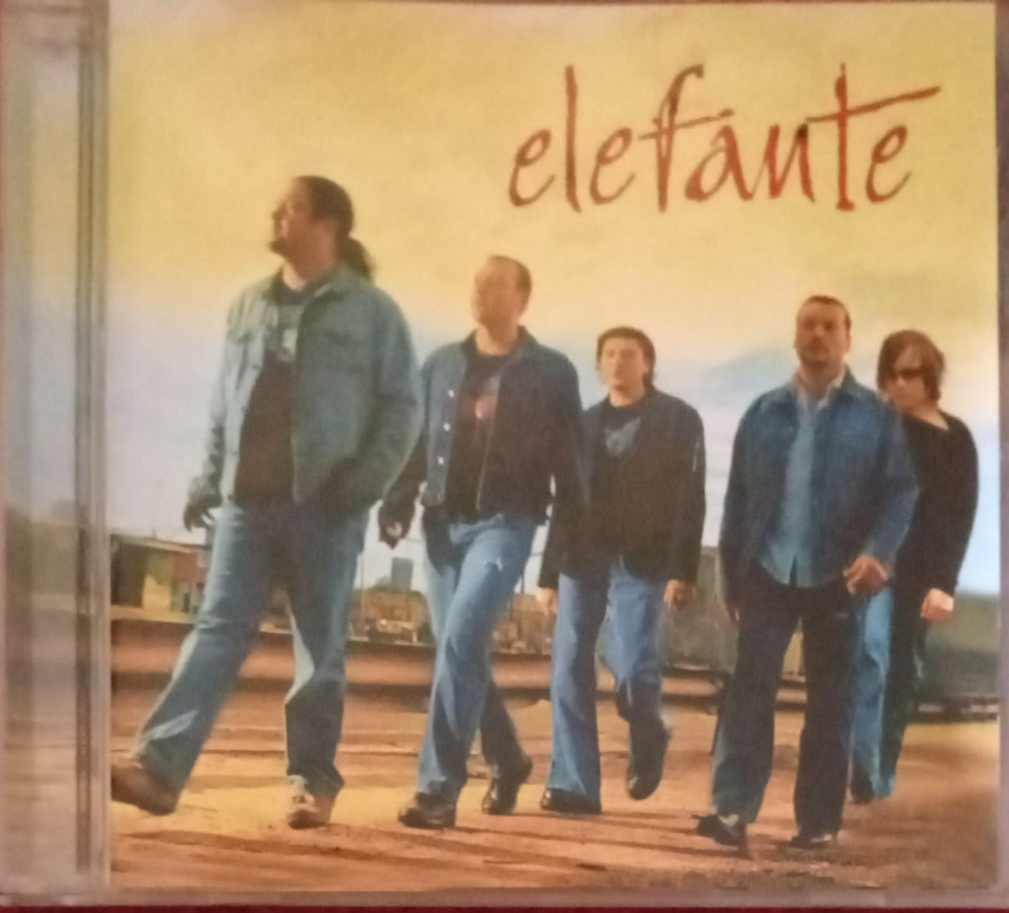 Elefante – Elefante. Cd en buen estado.