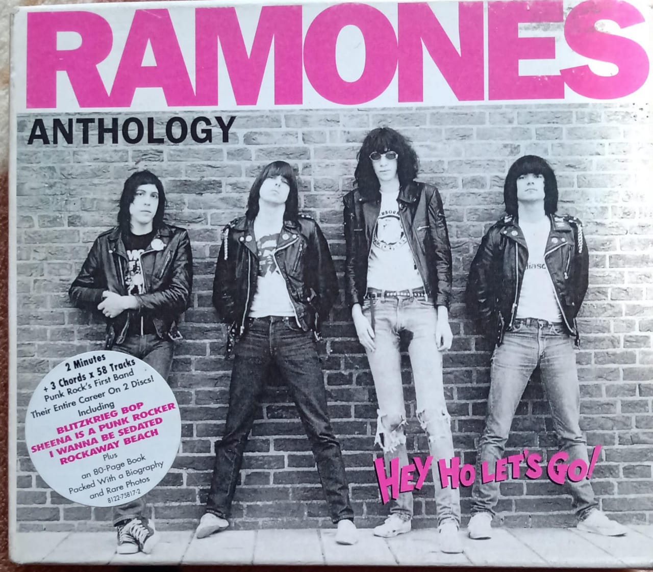 Ramones – Anthology (CD doble + libro, buen estado).