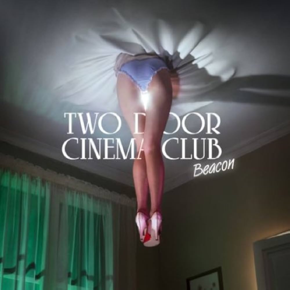 Two Door Cinema Club – Beacon (CD doble en excelente estado).