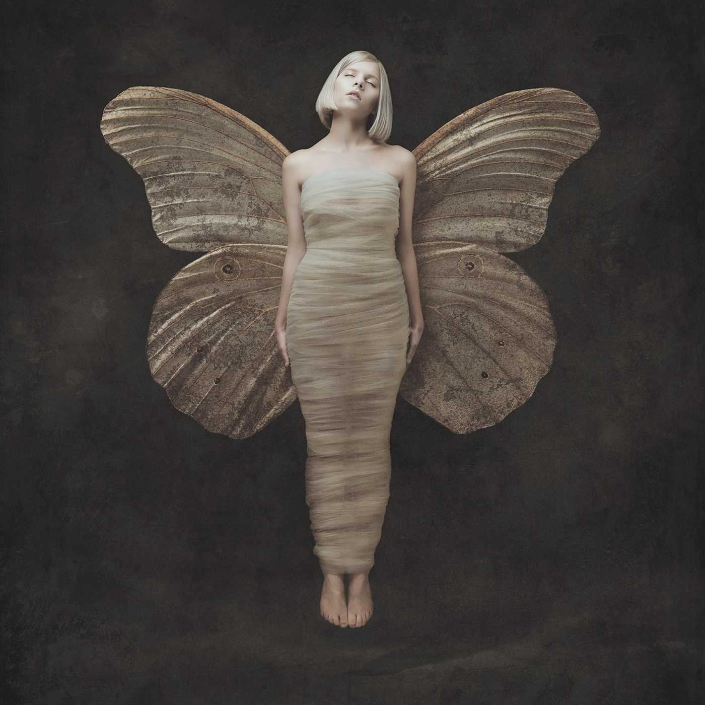 AURORA – All My Demons Greeting Me as a Friend (CD en excelente estado).