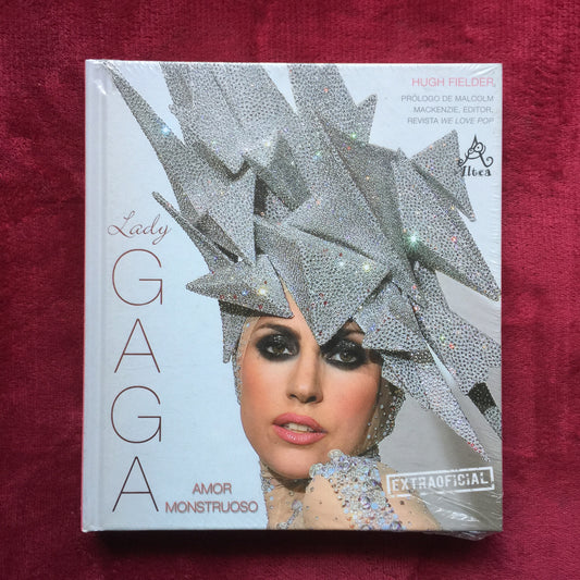 Lady Gaga: amor monstruoso por Fielder, Hugh. Libro.