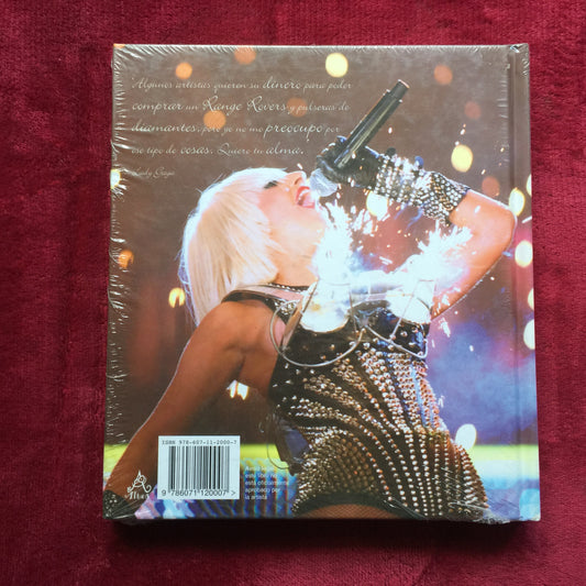 Lady Gaga: amor monstruoso por Fielder, Hugh. Libro.