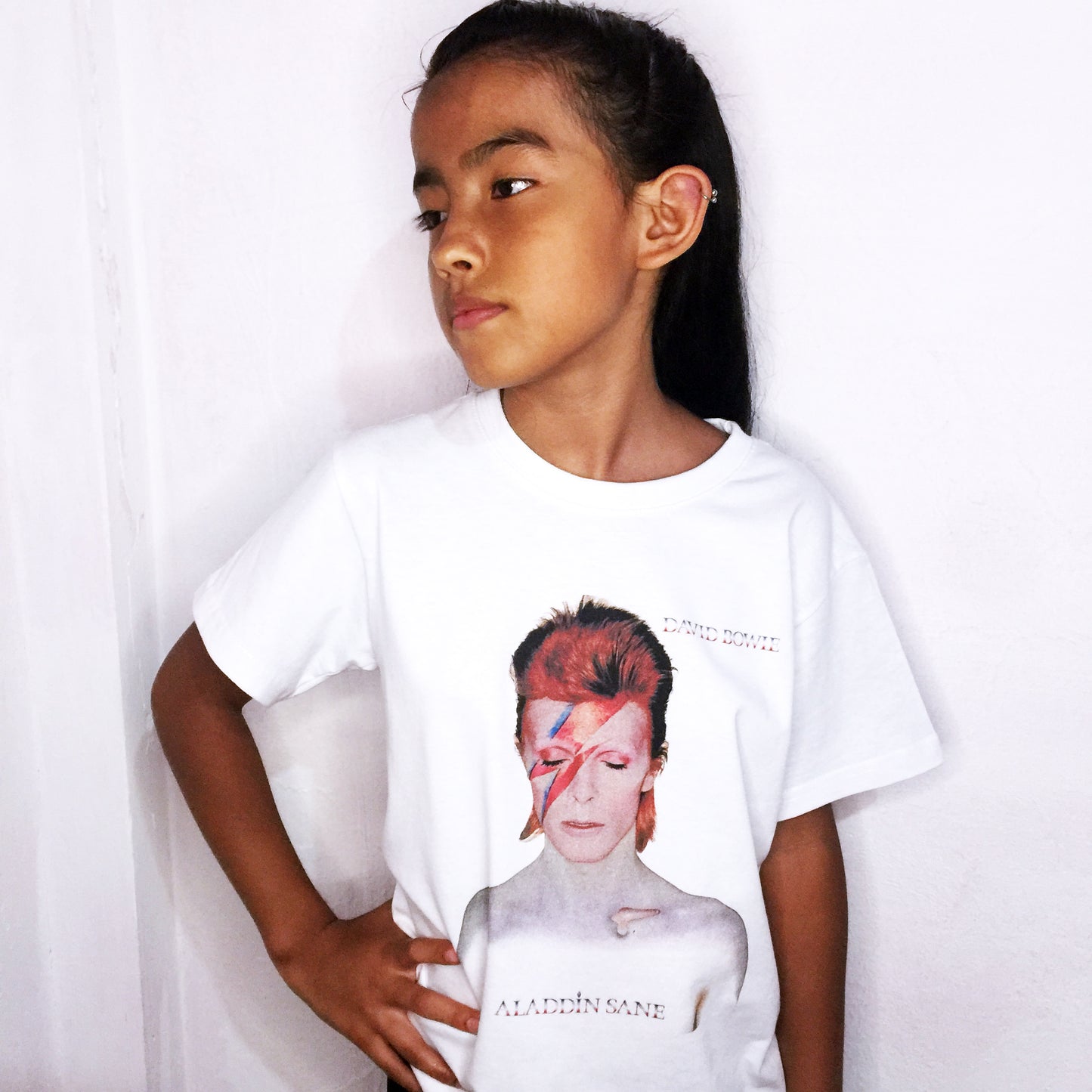 David Bowie. Aladdin Sane. Playera niños. formato muerto