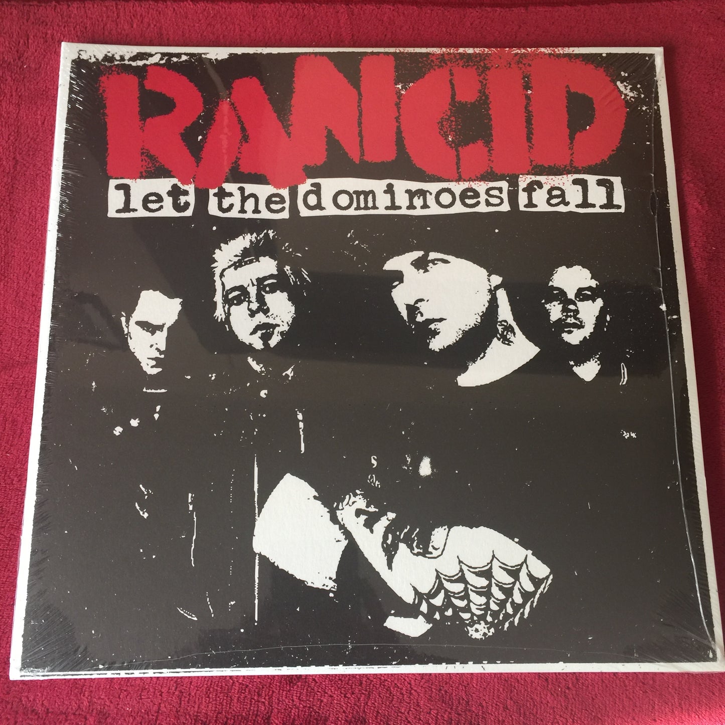 Rancid. Let the Dominoes Fall. Vinyl doble, gatefold, nuevo, cerrado.