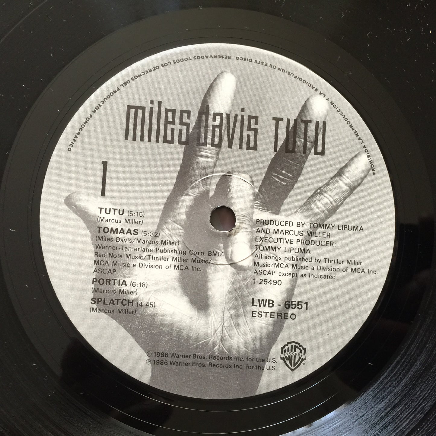 Miles Davis. Tutu. Vinilo nacional en buen estado. formato muerto