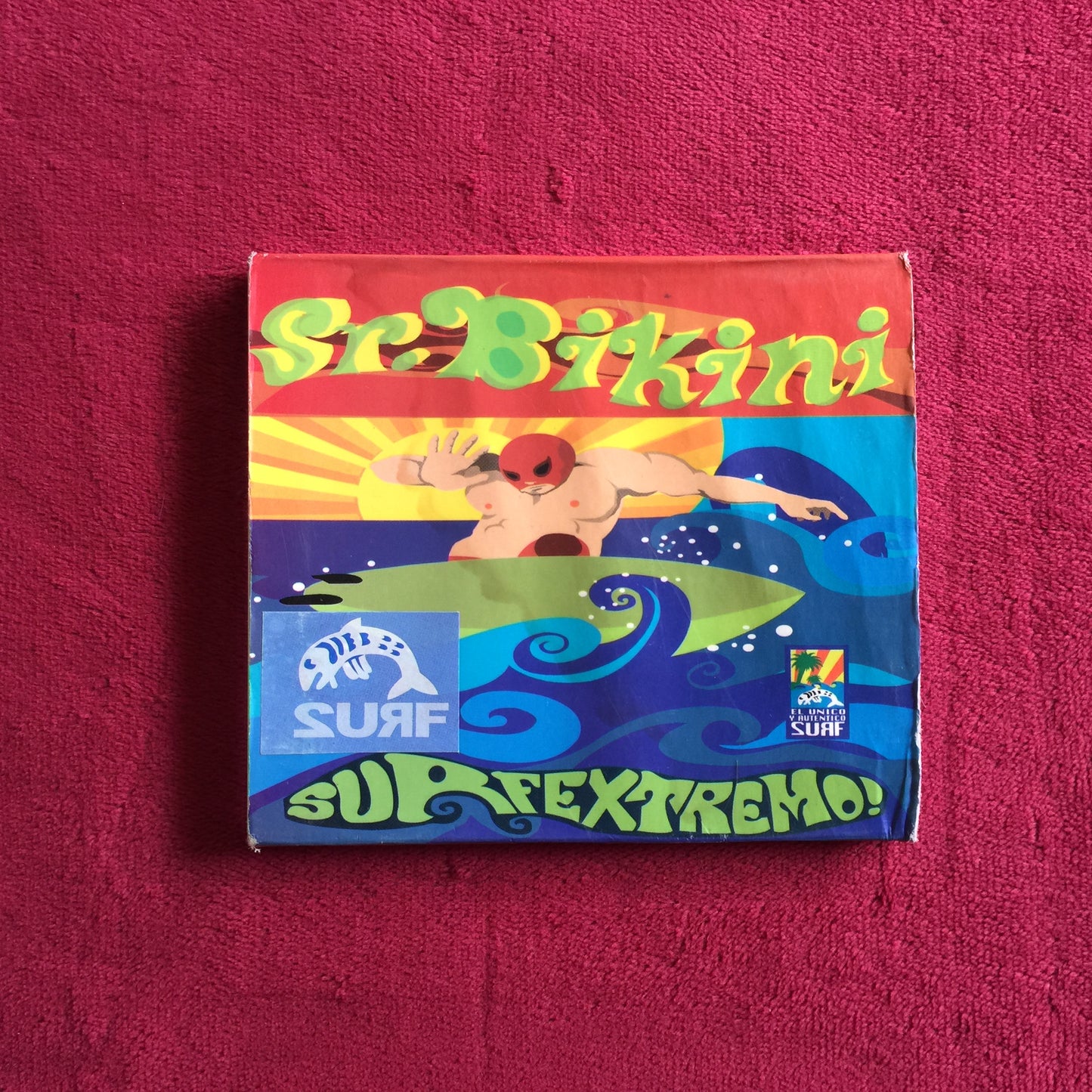 Sr. Bikini. Surf Extremo. Cd en excelente estado. formato muerto