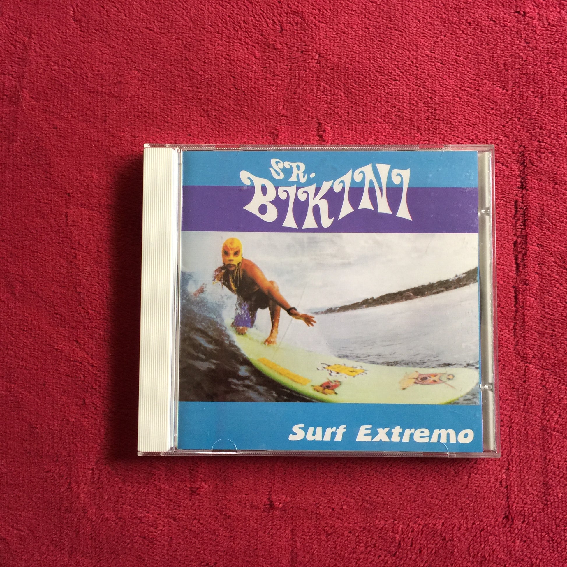 Sr. Bikini. Surf Extremo. Cd en excelente estado. formato muerto