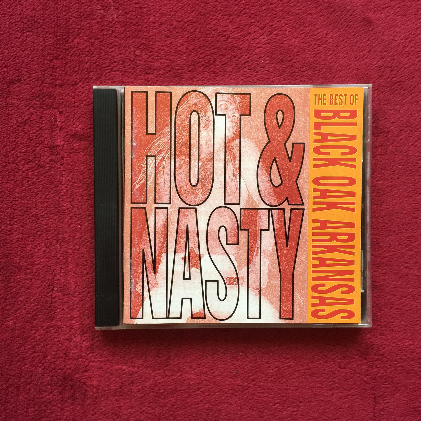 Hot and Nasty: The Best of Black Oak Arkansas. Cd importado en buen estado. compact disc formato muerto