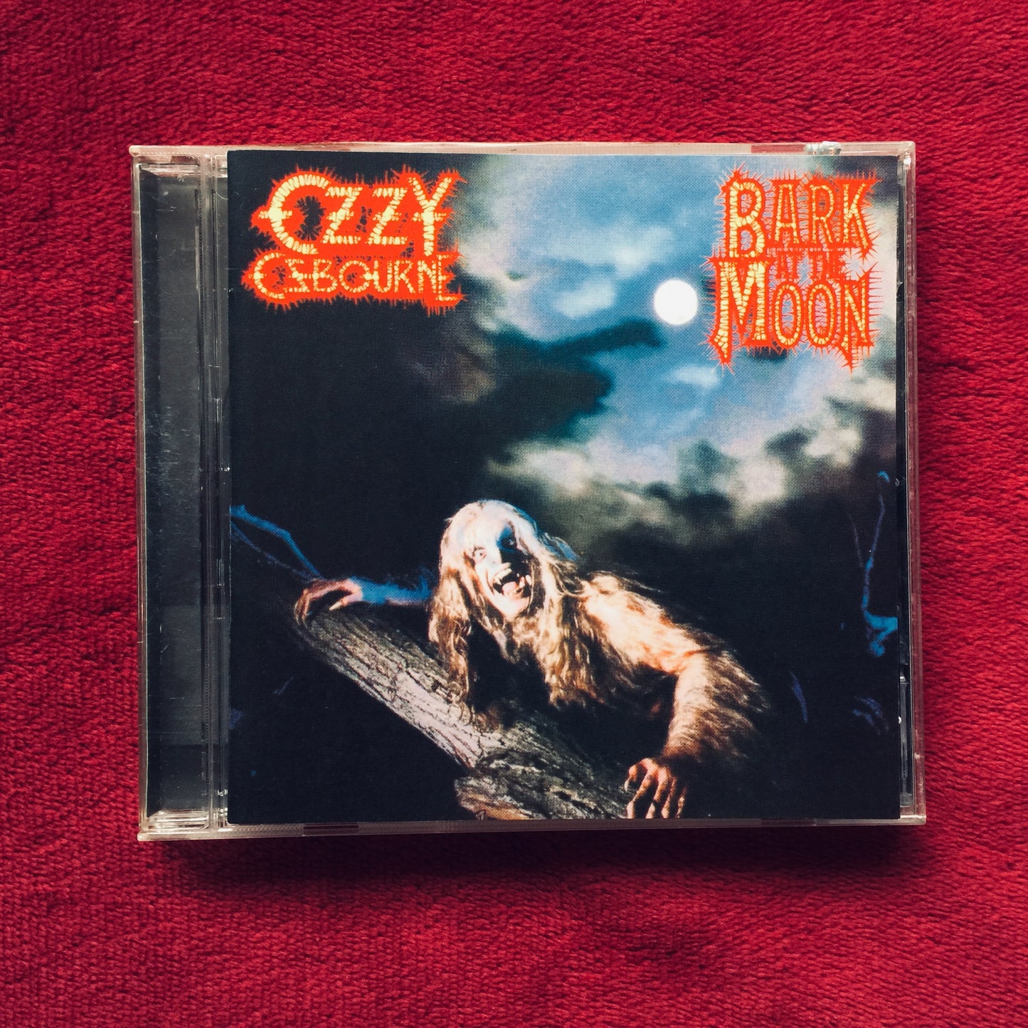 Ozzy Osbourne – Bark At The Moon. Cd importado 2002 excelente estado. formato muerto