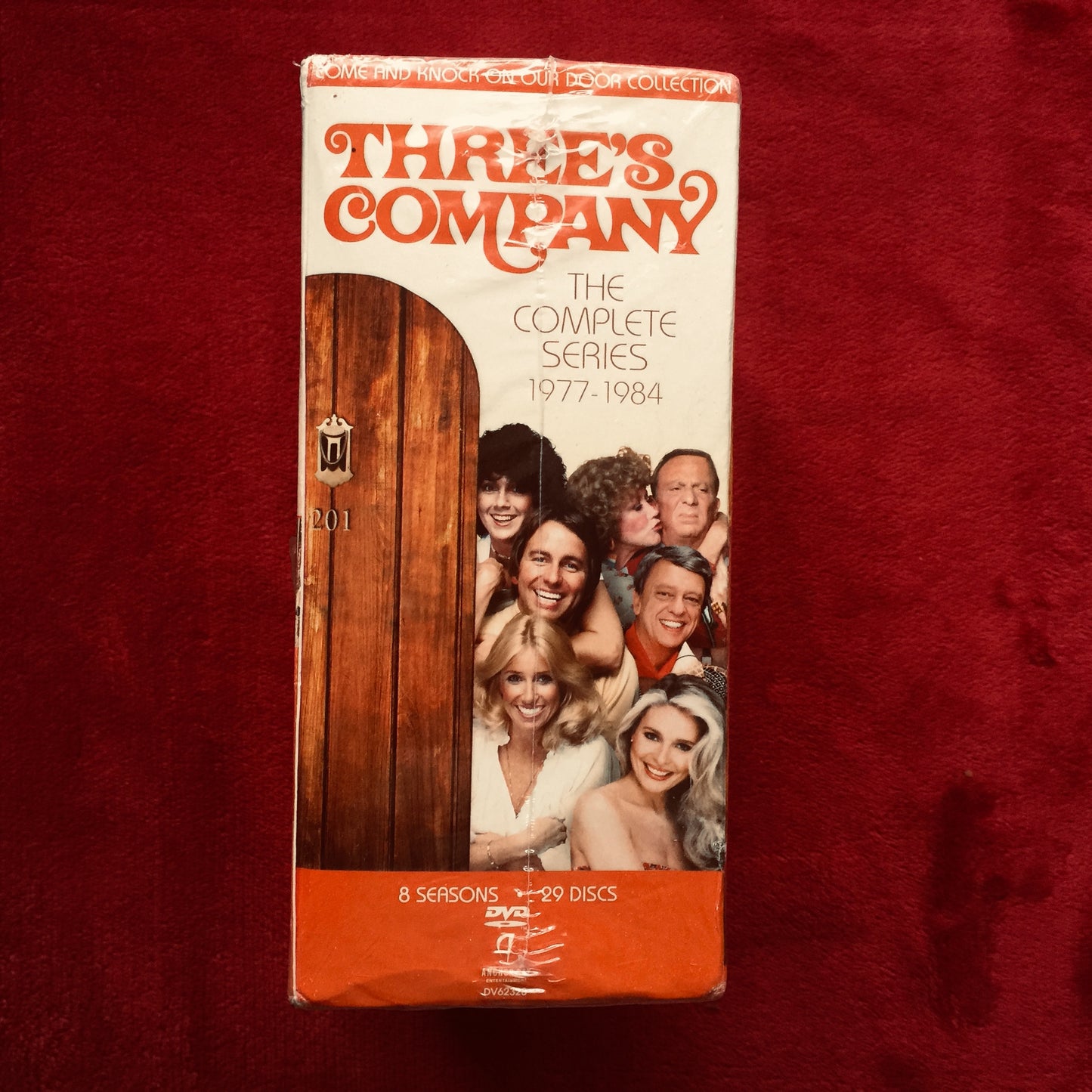 Three's Company: The Complete Series (2018) DVD. formato muerto