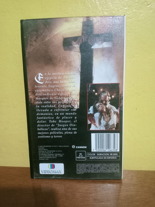 Terror en la noche. VHS en buen estado.