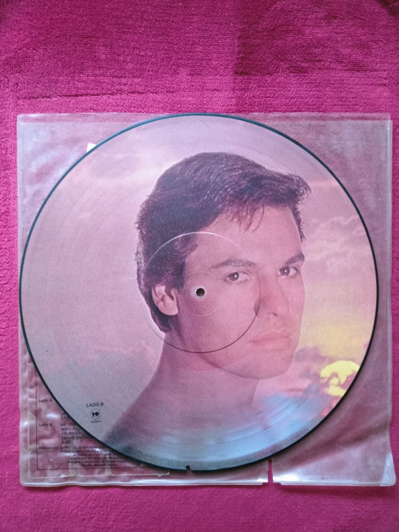 Juan Gabriel – Recuerdos. Vinilo picture disc en buen estado.