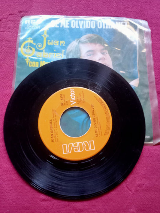 Juan Gabriel – Se Me Olvidó Otra Vez / Ases Y Tercia De Reyes. Vinilo, 7" en buen estado. formato muerto