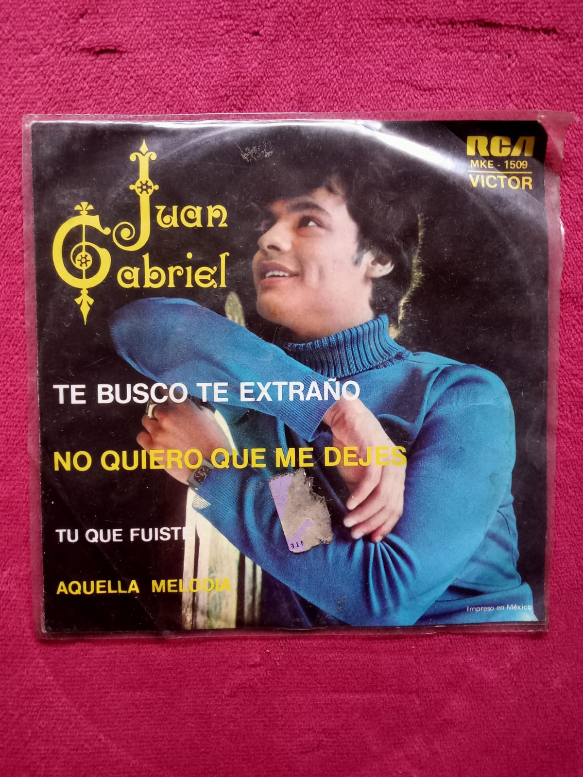 Juan Gabriel – Te Busco Te Extraño formato muerto