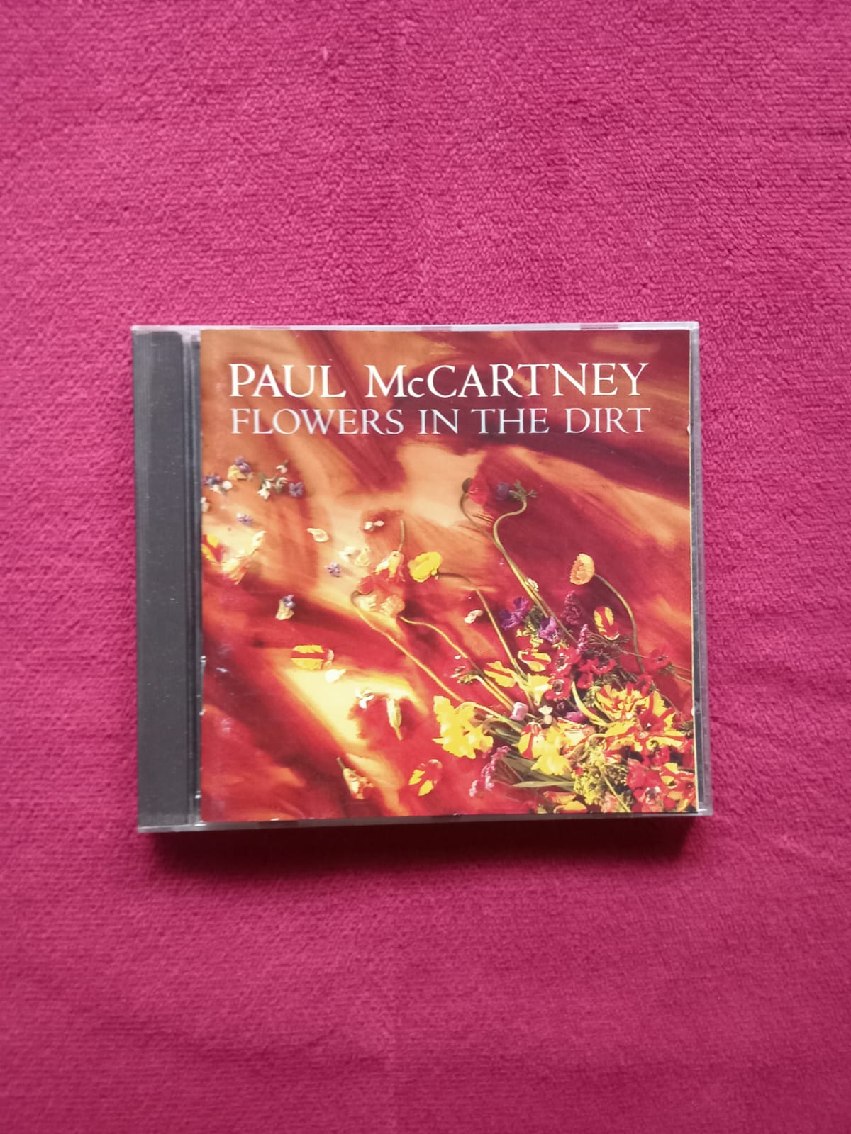 Paul McCartney – Flowers in the Dirt. Cd importado en buen estado. formato muerto