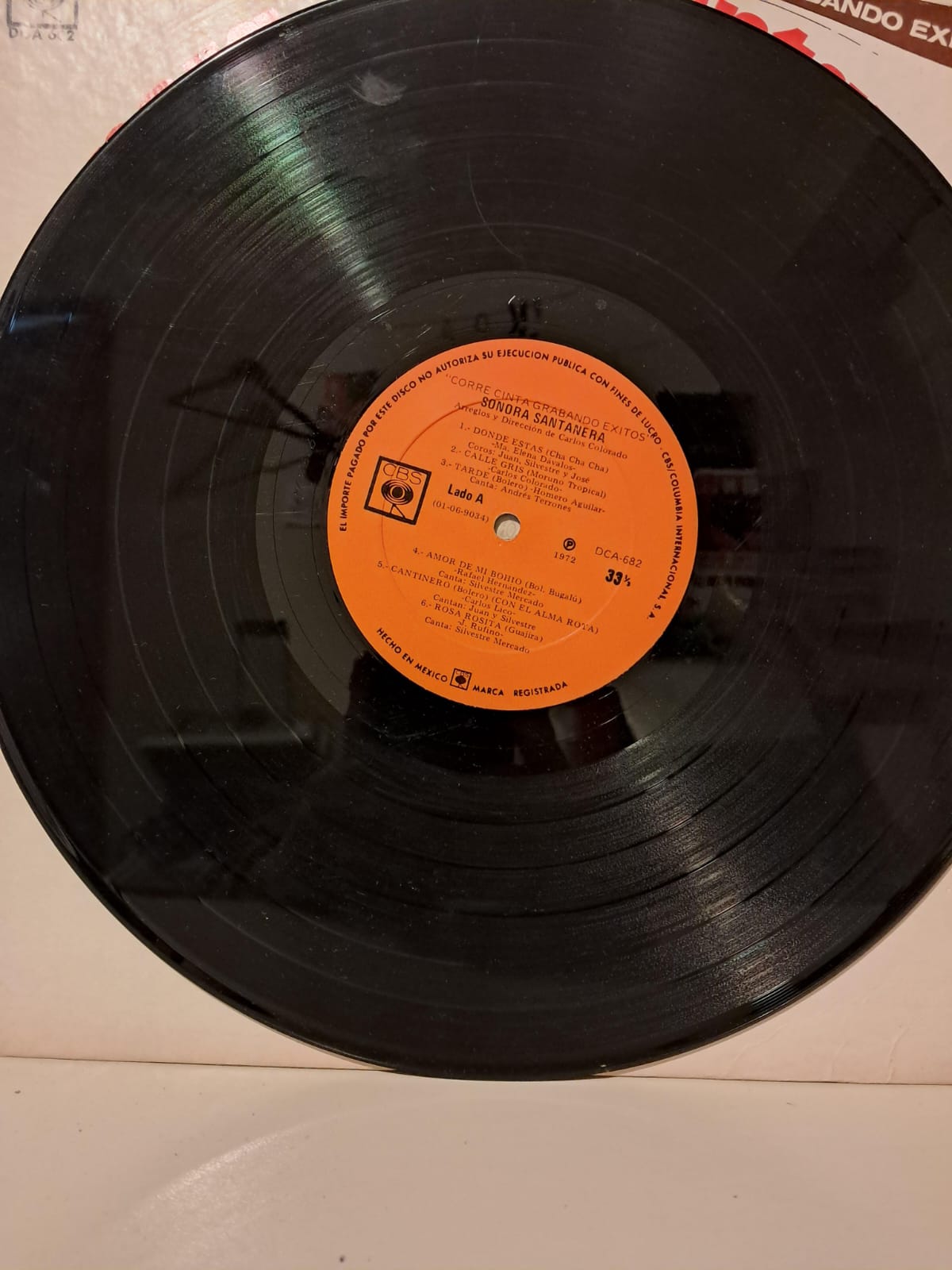 Sonora Santanera – Corre Cinta Grabando Éxitos. Vinilo buen estado. formato muerto