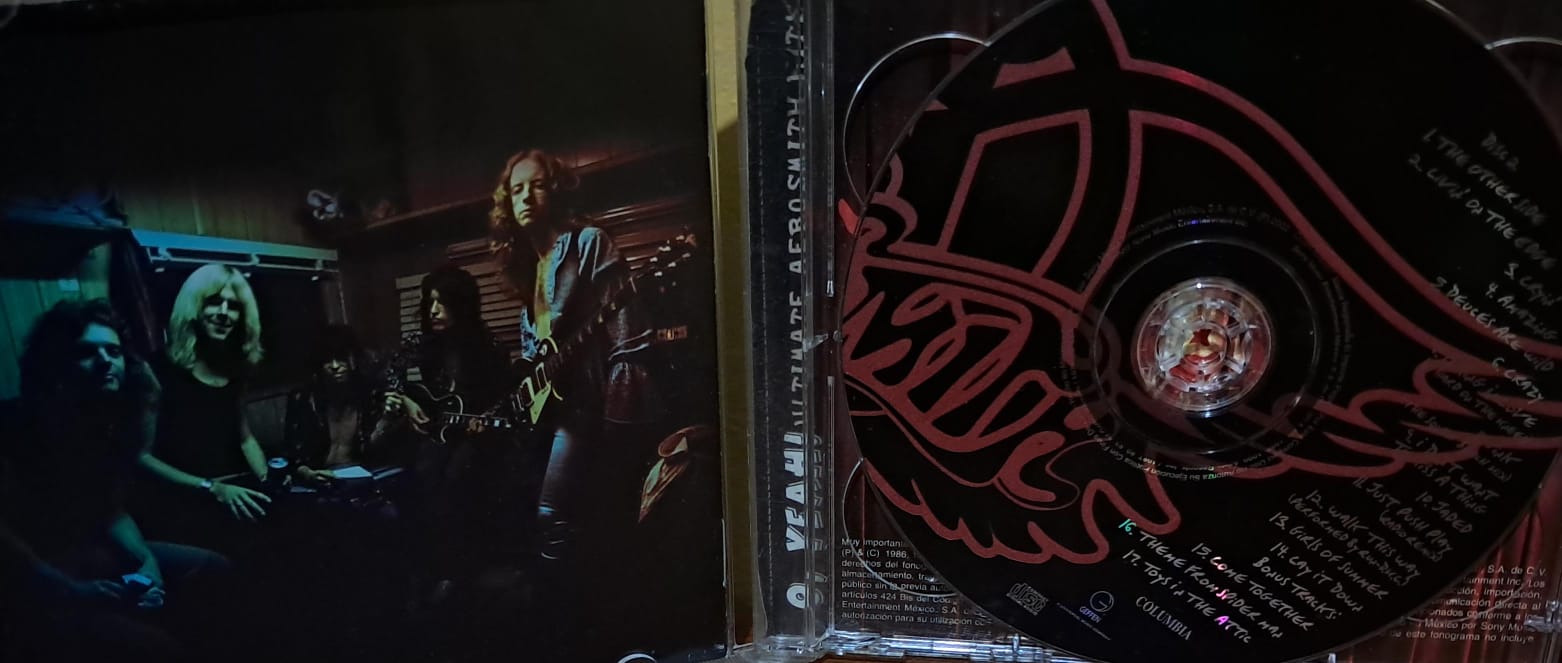 Aerosmith – O, Yeah! Ultimate Aerosmith Hits. Cd doble lenticular.