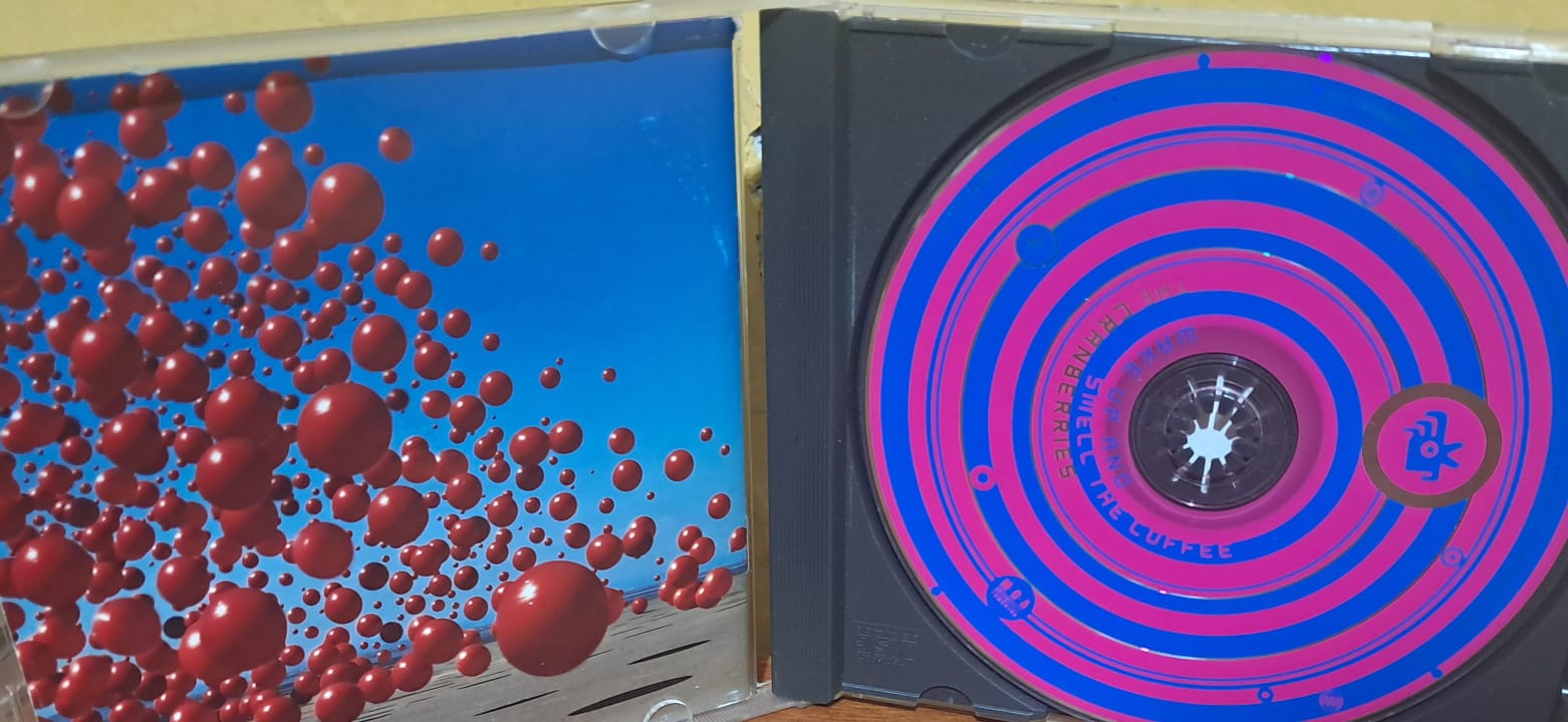 The Cranberries – Wake Up and Smell the Coffee. Cd. formato muerto