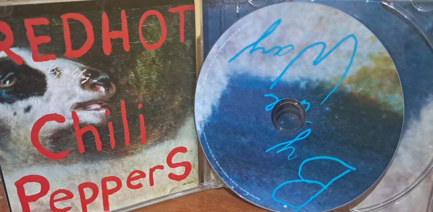 RED HOT CHILI PEPPERS – BY THE WAY. Cd en buen estado. formato muerto