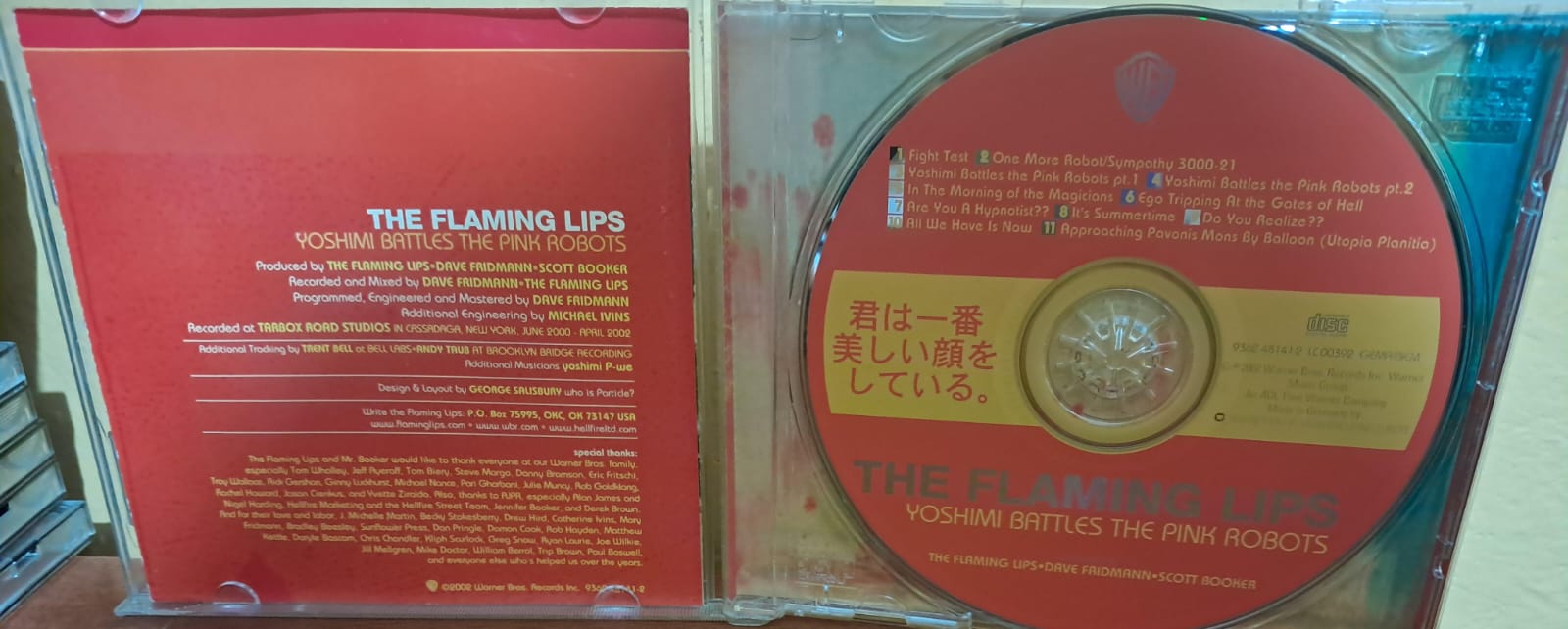 The Flaming Lips – Yoshimi Battles the Pink Robots en CD en buen estado. formato muerto