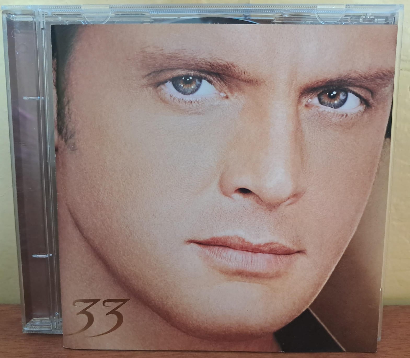 Luis Miguel – 33. Cd en excelente estado. formato muerto