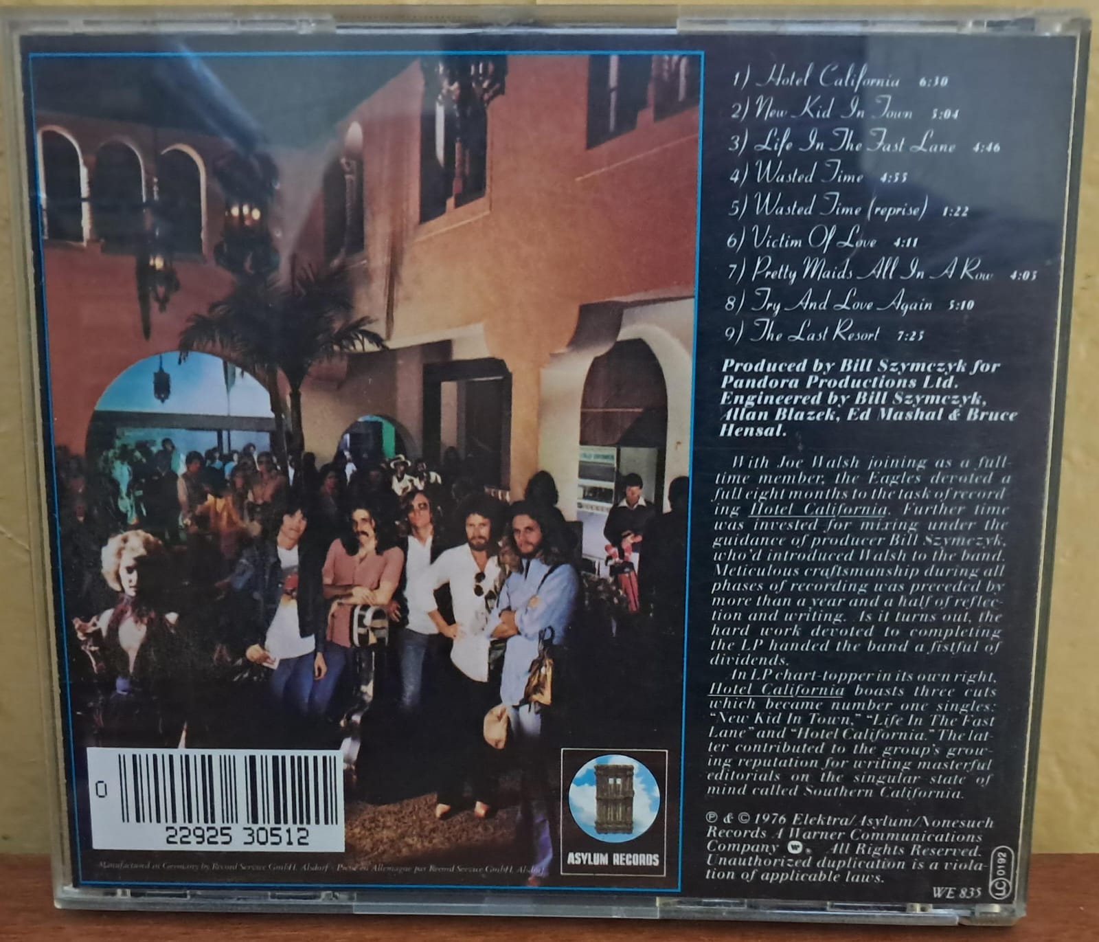 EAGLES - HOTEL CALIFORNIA. Cd importado buen estado. formato muerto