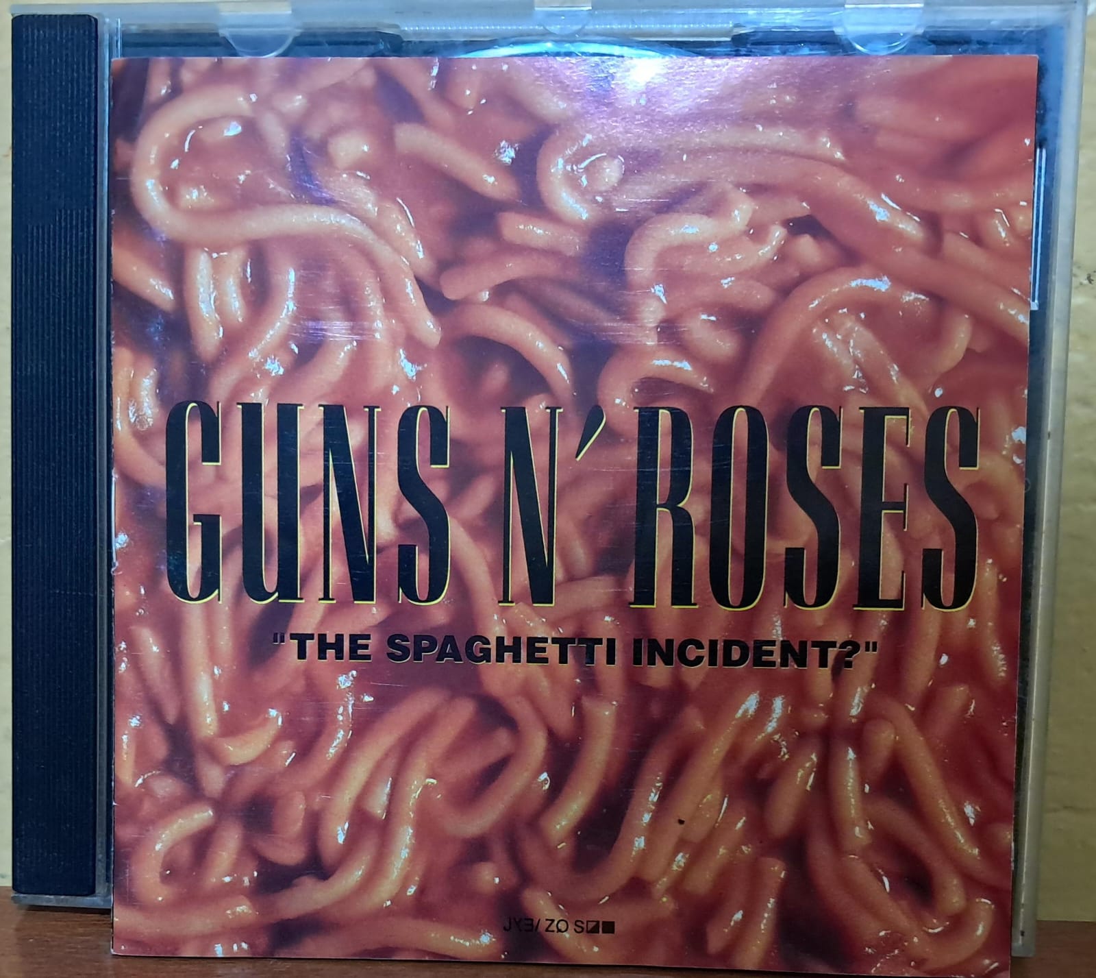GUNS N' ROSES – THE SPAGHETTI INCIDENT? (CD en buen estado). formato muerto