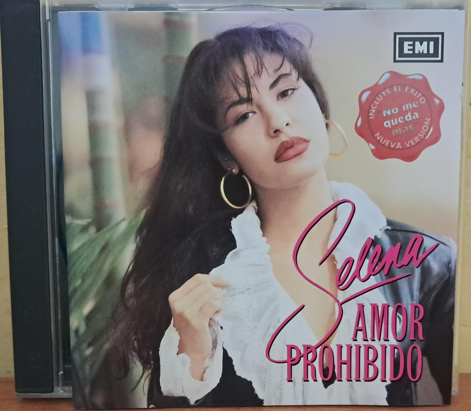 SELENA – AMOR PROHIBIDO. Cd en excelente estado. formato muerto