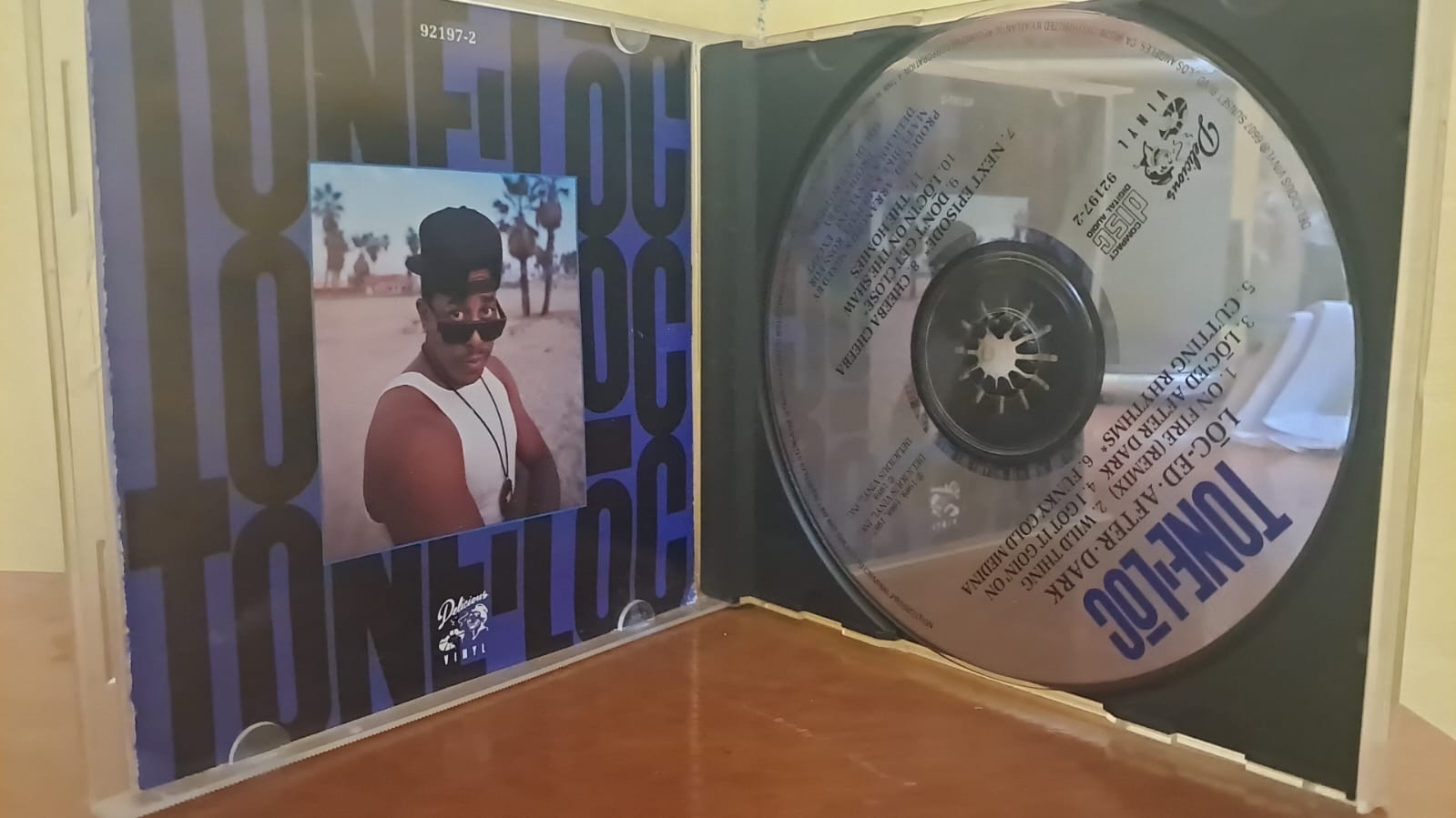 Tone Lōc – Loc’ed After Dark. CD con marcas de uso. format muerto